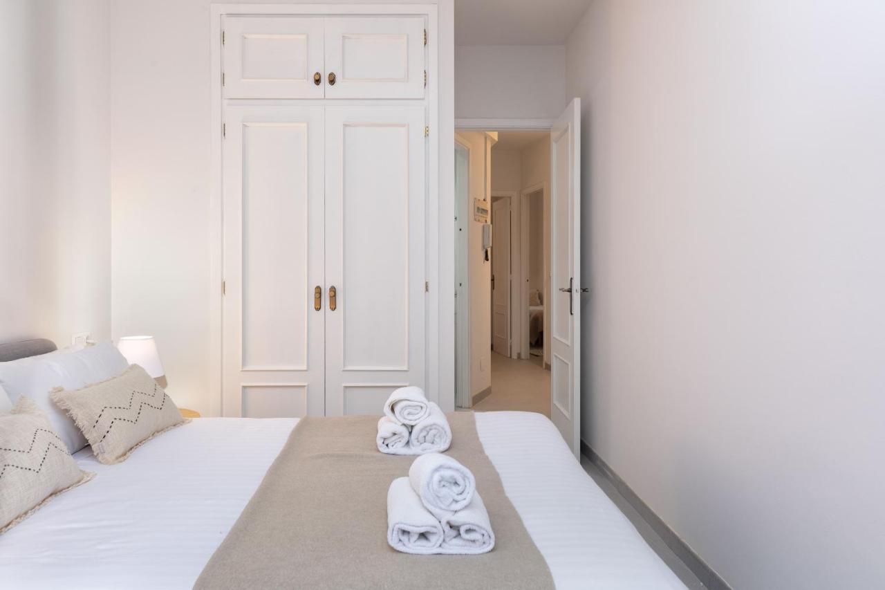 Flateli Cort Reial 10 Apartment Girona Exterior photo